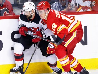 Tomáš Tatar v drese New Jersey.