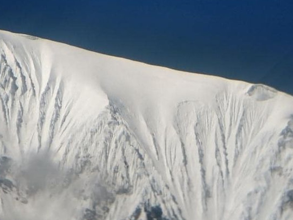 Himalájsky štít Langtang Lirung (7234 m n. m.).