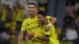 Cristiano Ronaldo sa raduje so spoluhráčom.