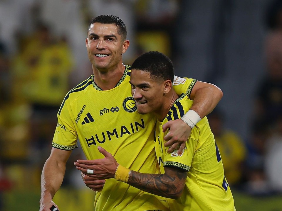 Cristiano Ronaldo sa raduje so spoluhráčom.
