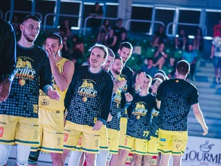 Basketbalisti tímu Patrioti Levice počas Federálneho pohára 2023.