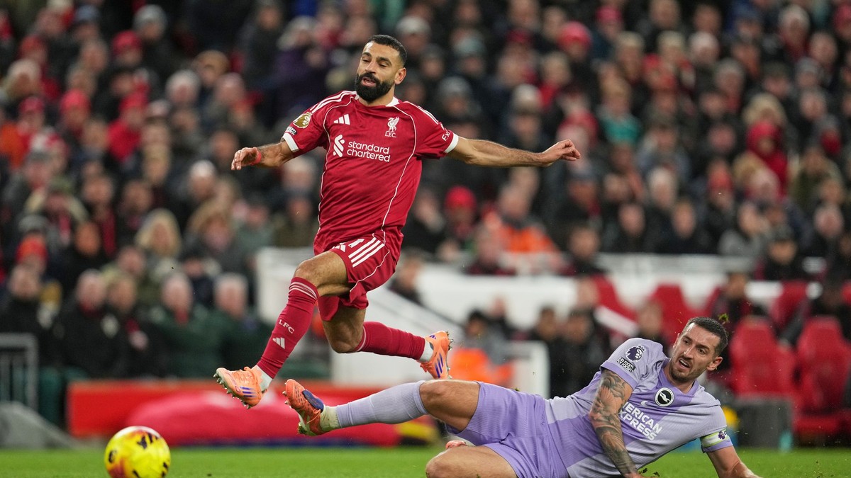 Mohamed Salah v zápase s Brightonom.