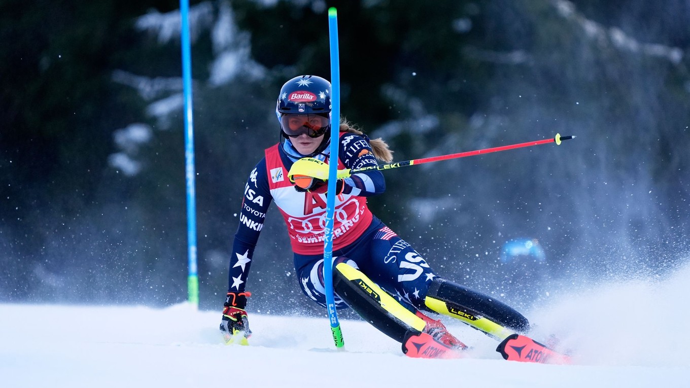 Američanka Mikaela Shiffrinová počas slalomu žien Svetového pohára alpských lyžiarok v rakúskom Semmeringu.