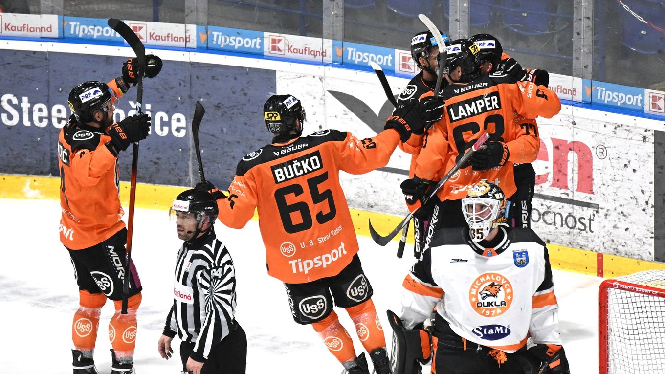 Gólová radosť hráčov Košíc počas zápasu 32. kola hokejovej Tipsport ligy HC Košice – HK Dukla Michalovce.