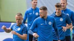 Stanislav Lobotka (vľavo) a Milan Škriniar počas tréningu slovenskej reprezentácie na EURO 2024.