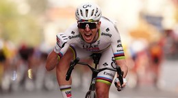 Slovinský cyklista Tadej Pogačar prvýkrát v kariére vyhral monument Miláno - San Remo 2026.
