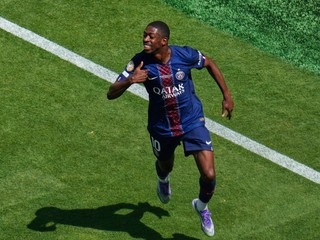 Ousmane Dembélé sa teší po strelenom góle v zápase Paríž St. Germain - Real Madrid v semifinále MS klubov FIFA 2025.