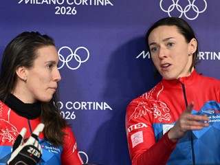 Na snímke slovenské bobistky zľava Viktória Čerňanská a Lucia Mokrášová na ZOH.