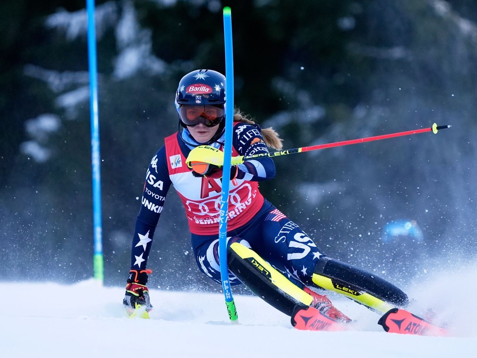 Američanka Mikaela Shiffrinová počas slalomu žien Svetového pohára alpských lyžiarok v rakúskom Semmeringu.
