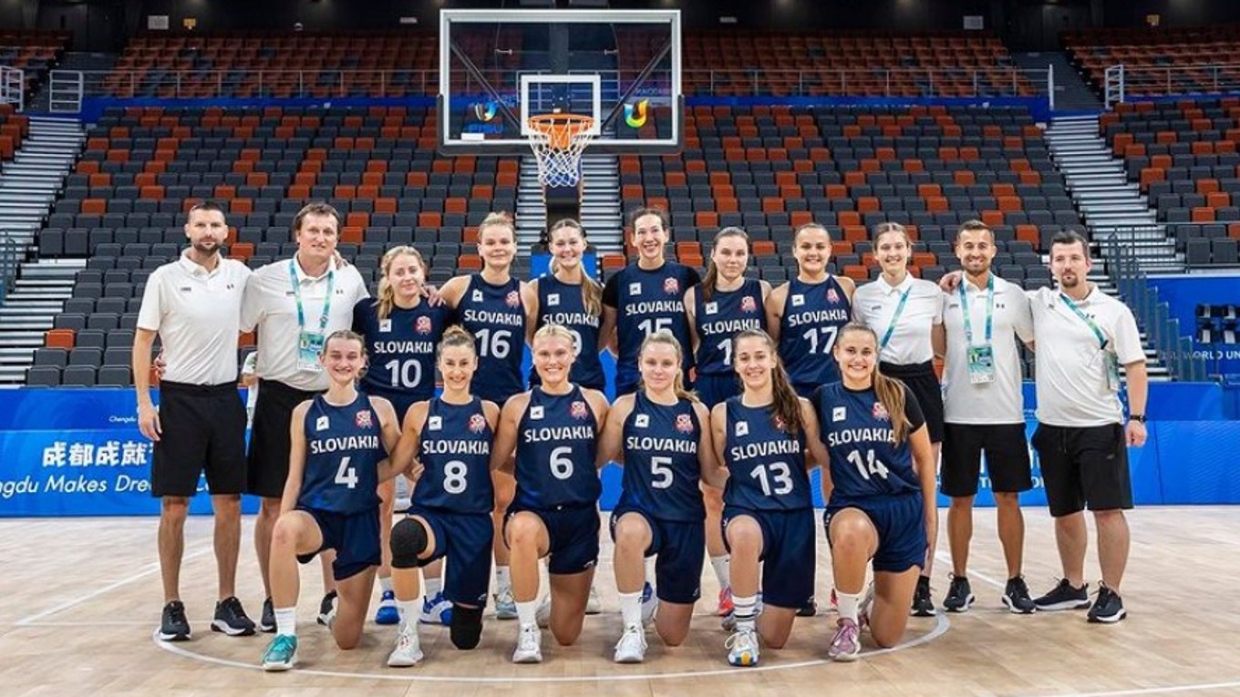 Slovenské basketbalistky pred štartom Svetových univerzitných hier.
