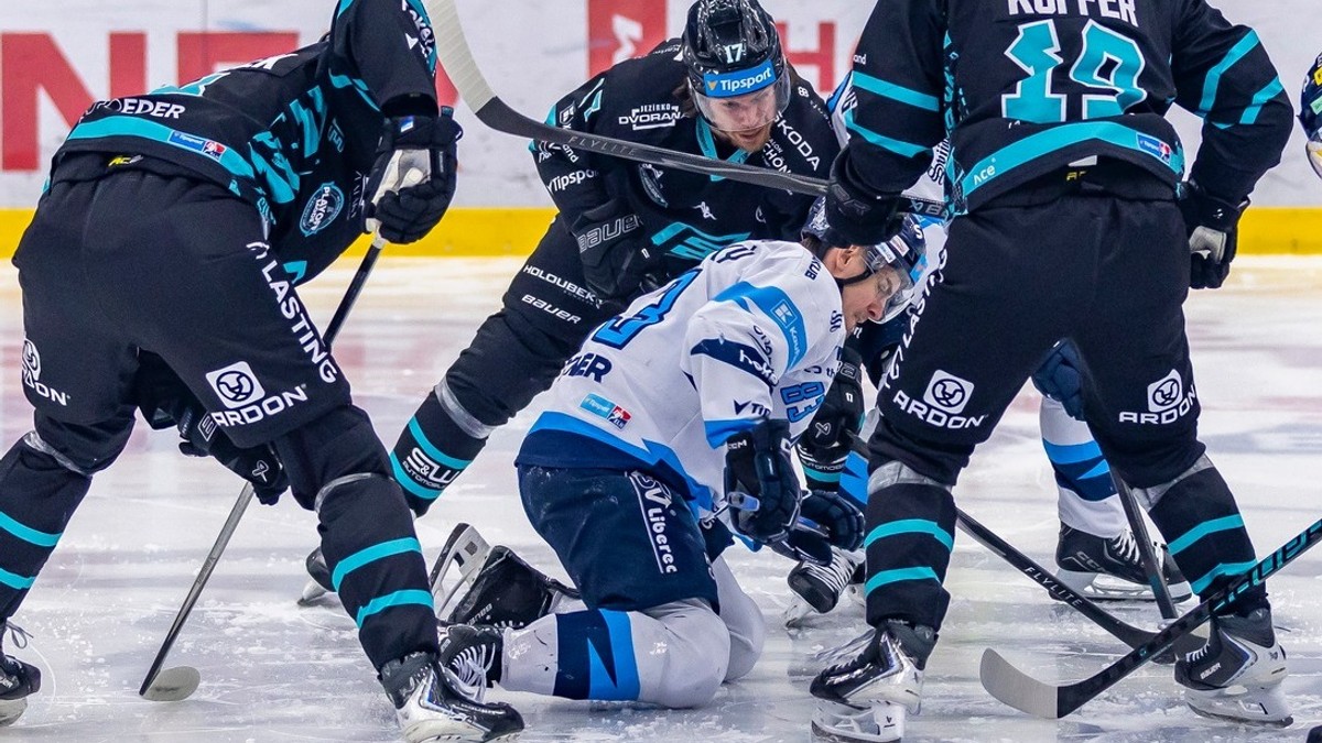 Momentka zo zápasu Liberec - Karlove Vary