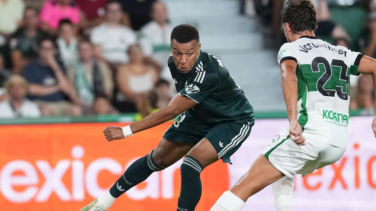 Victor Chust a Kylian Mbappe.