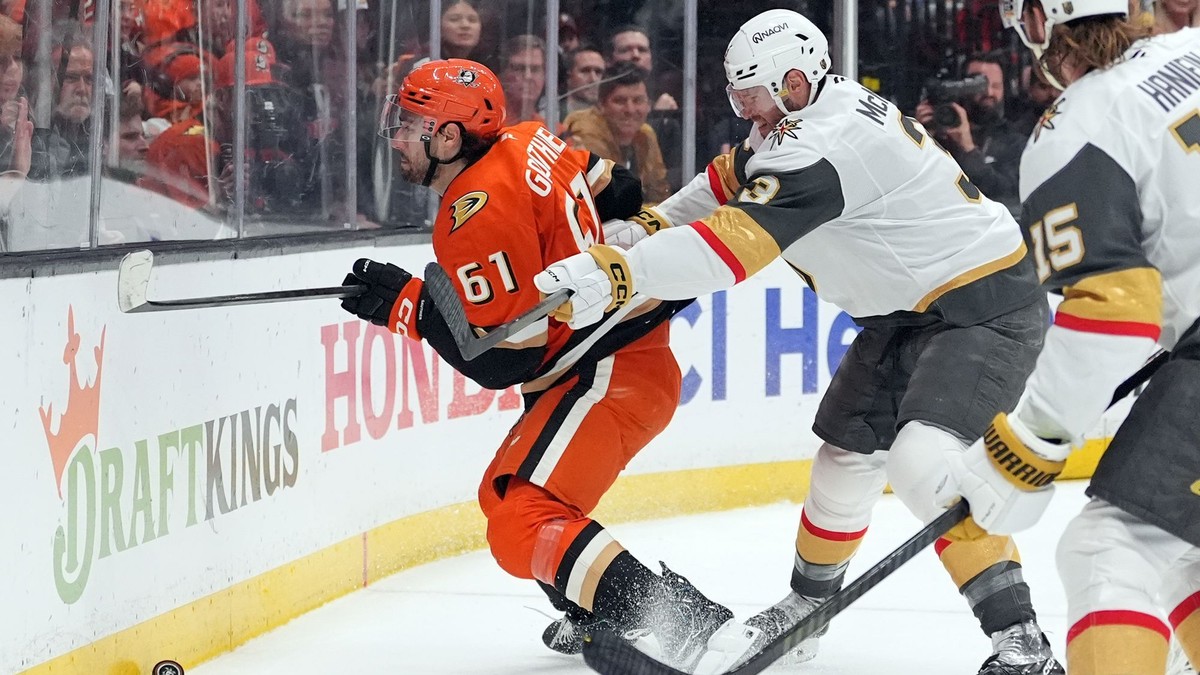 Vegas Golden Knights proti Anaheim Ducks.