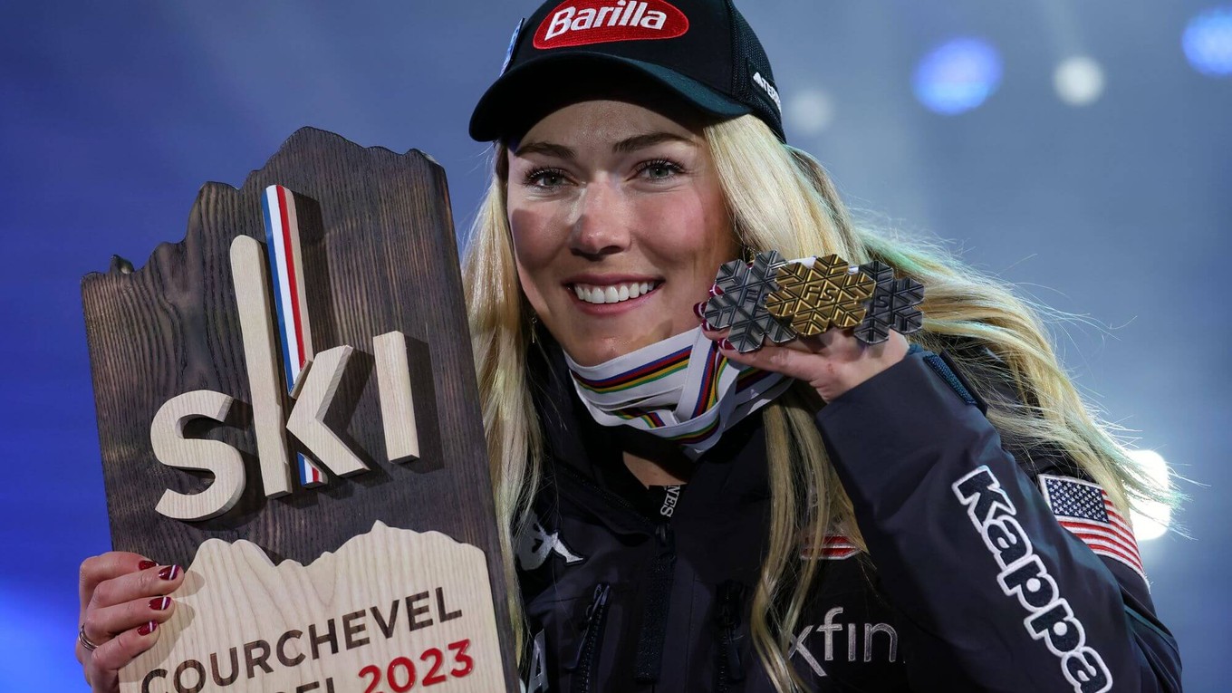 Mikaela Shiffrinová so striebornou medailou na MS v zjazdovom lyžovaní 2023.