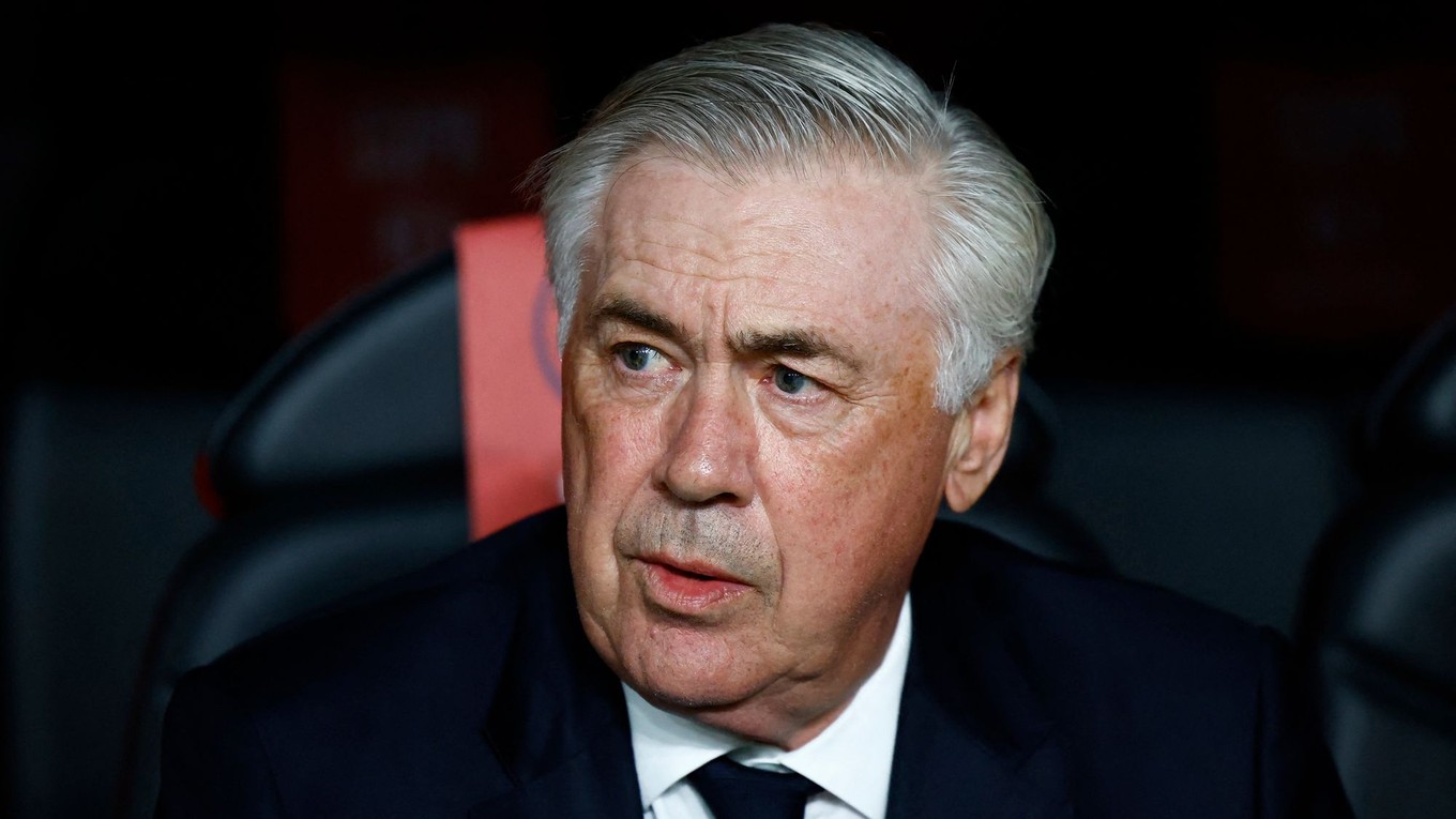 Tréner Carlo Ancelotti.