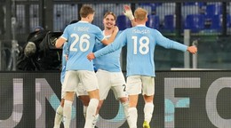 Hráči Lazia oslavujú gól