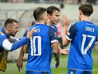 Radosť hráčov Slovenska po strelení gólu na 1:0 počas zápasu C-divízie Ligy národov (LN) Slovensko - Estónsko.