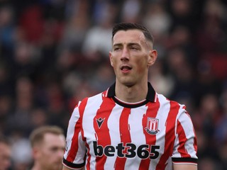 Róbert Boženík v drese Stoke City.