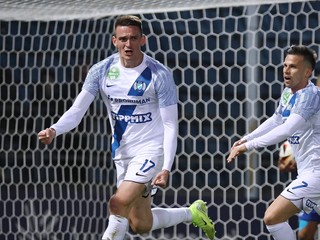 Róbert Polievka oslavuje gól.