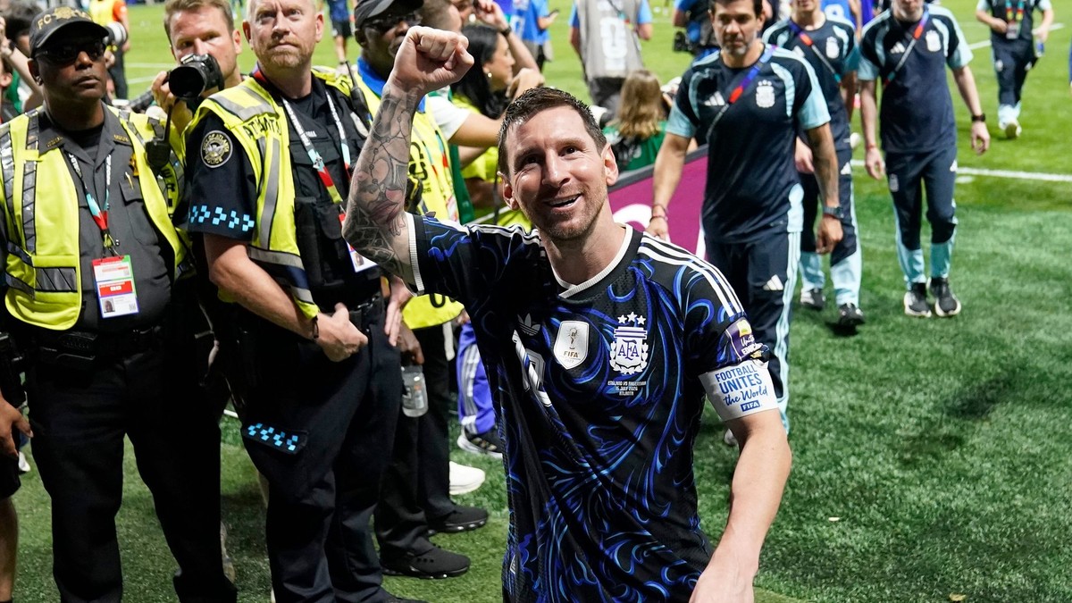 Lionel Messi (10) sa teší z postupu do finále na MS 2026.