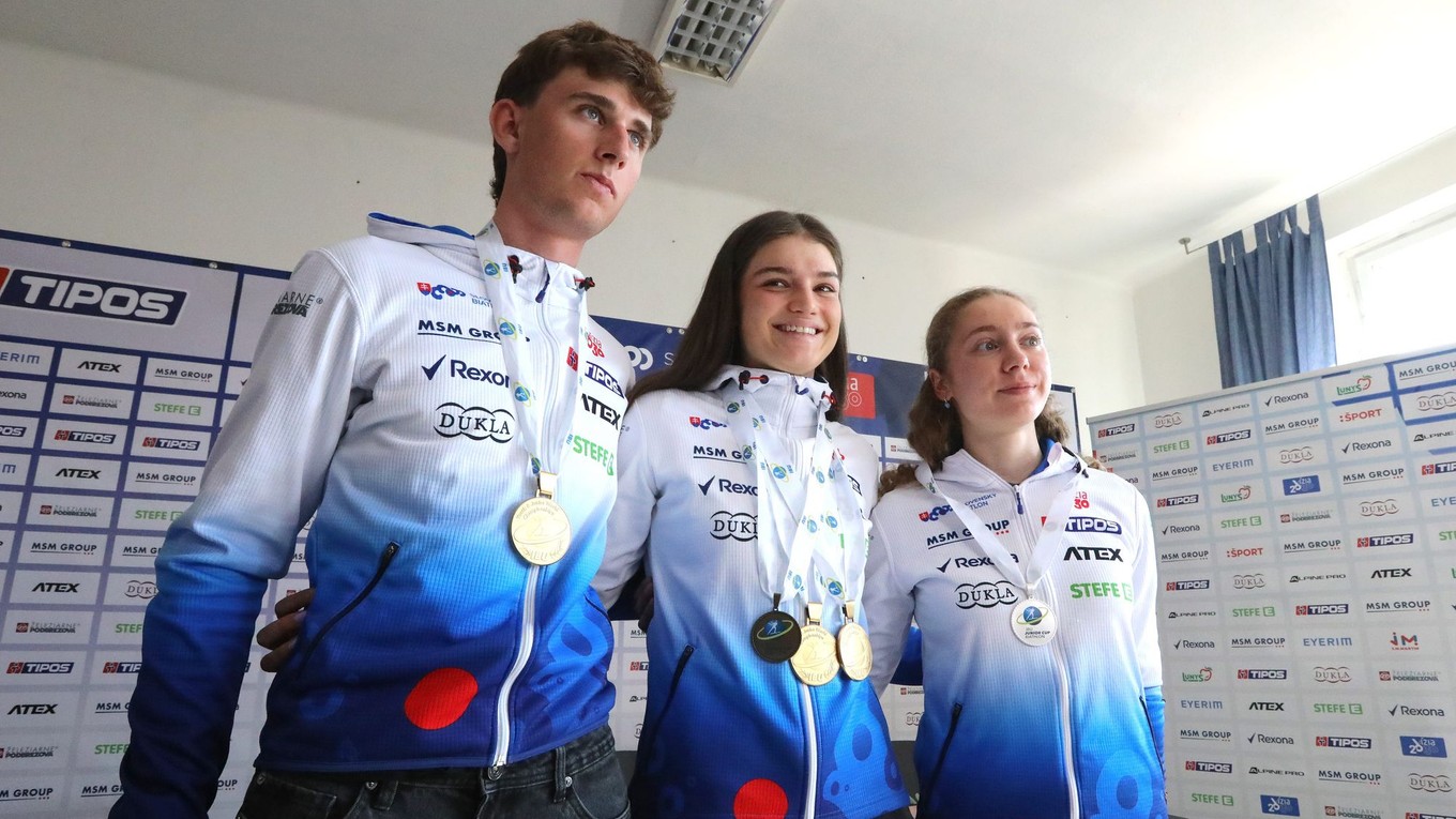 Zľava majster sveta Markus Sklenárik, dvojnásobná majsterka sveta Michaela Straková a vicemajsterka Európy Tamara Molentová