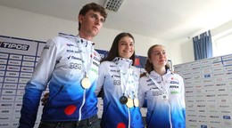 Zľava majster sveta Markus Sklenárik, dvojnásobná majsterka sveta Michaela Straková a vicemajsterka Európy Tamara Molentová