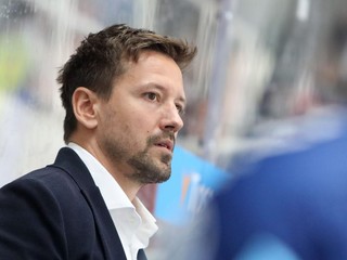 Na snímke hlavný tréner HK Nitra Erik Čaládi.