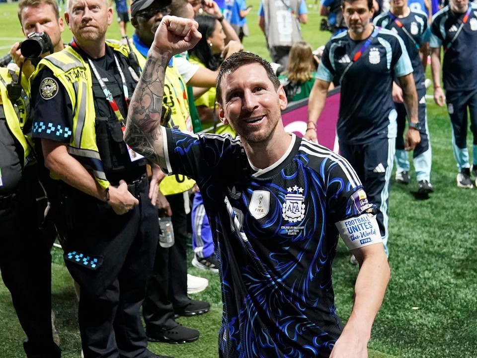 Lionel Messi (10) sa teší z postupu do finále na MS 2026.