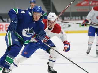 Jake Virtanen v drese Vancouver Canucks.