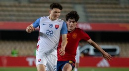 Ján Murgaš (vľavo) v prípravnom zápase Španielsko U21 - Slovensko U21.