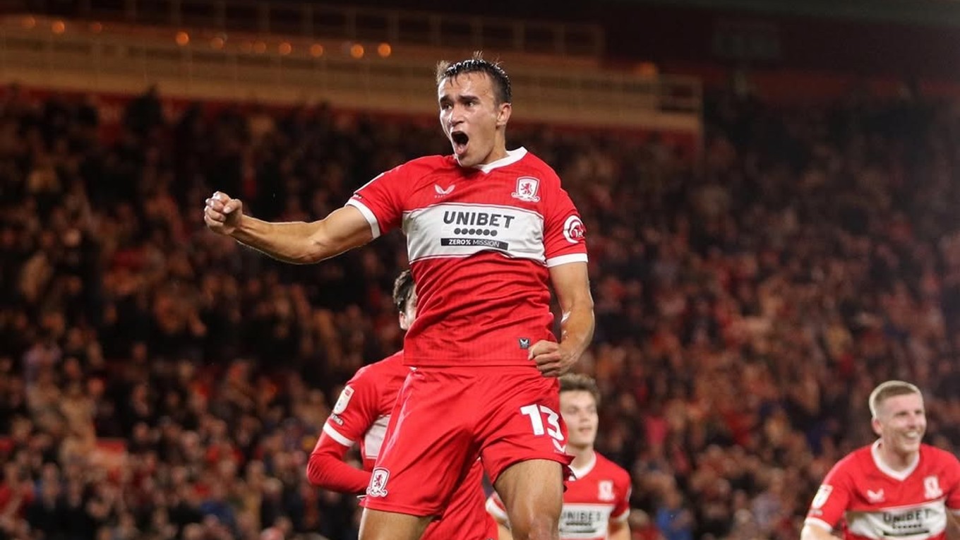 David Strelec oslavuje gól v drese FC Middlesbrough. 