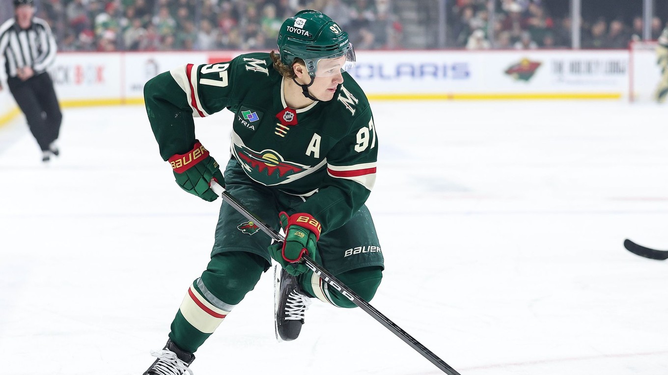 Kirill Kaprizov v drese Minnesoty Wild.