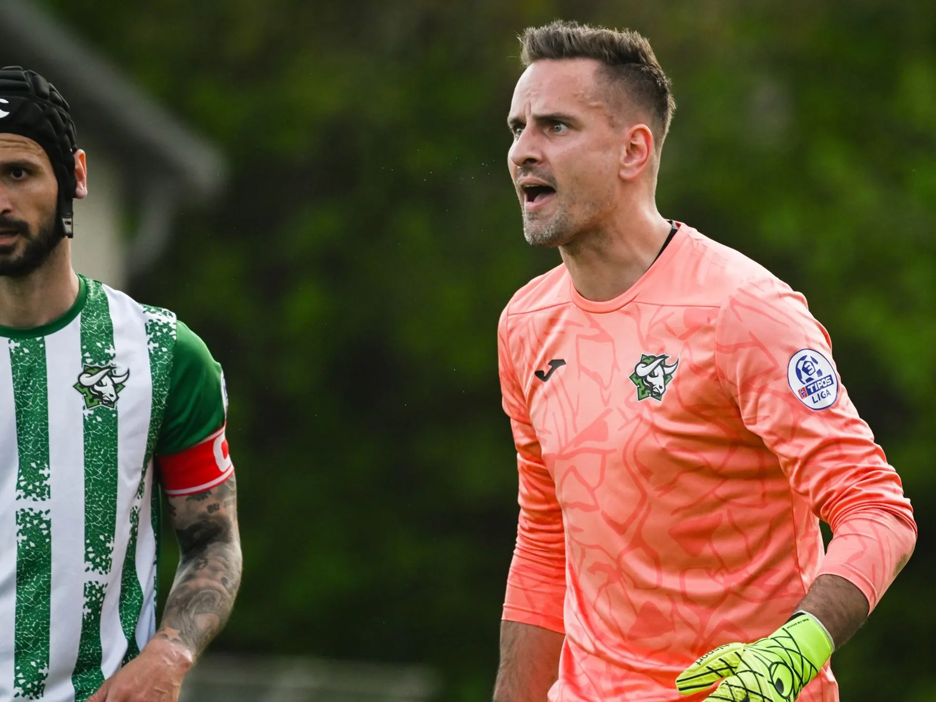 TIPOS III. LIGA ZÁPAD – Nové Zámky budujú nedobytnú pevnosť, krehké prvenstvo Lehoty pod Vtáčnikom