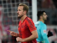 Futbalista Bayernu Mníchov Harry Kane sa teší z gólu.