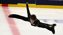 Slovenský reprezentant v krasokorčuľovaní Adam Hagara počas krátkeho programu mužov na 34. ročníku Memoriálu Ondreja Nepelu.