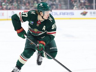 Kirill Kaprizov v drese Minnesoty Wild.