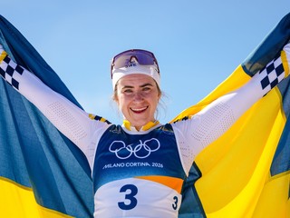 Ebba Anderssonová sa teší zo zlata na ZOH 2026.