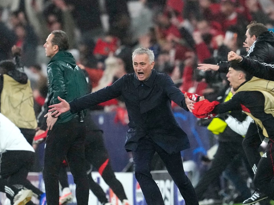 Jose Mourinho v zápase Ligy majstrov proti Realu Madrid.