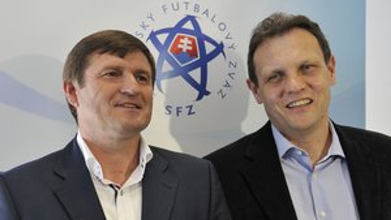 Michal Hipp (vľavo) a Stanislav Griga spoločne viedli slovenskú futbalovú reprezentáciu od mája 2012 do júna 2013.
