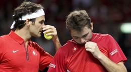 Federer (vľavo) a Wawrinka.