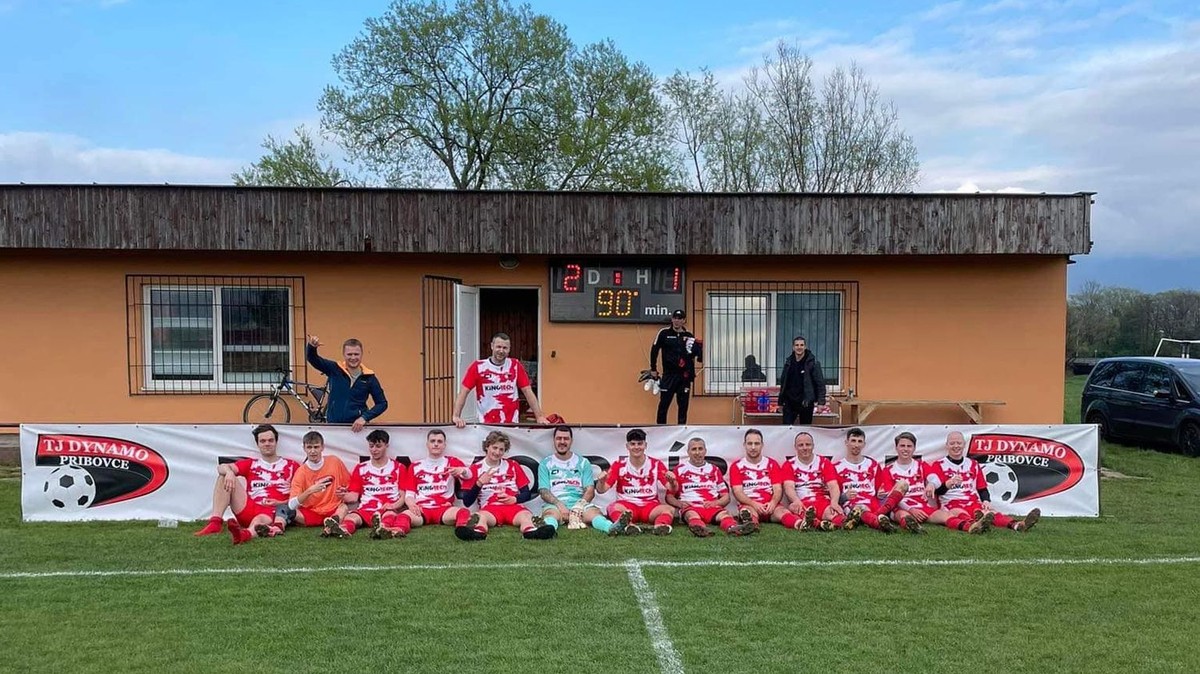 Príbovce sú malý Island. Futbal na slovenskej dedine oživili budúci lekári