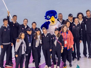 Slovenskí reprezentanti počas otváracieho ceremoniálu na Svetoých univerzitných hrách 2025.