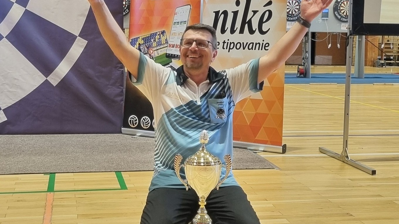 Vladimír Zatko sa stal víťazom jarnej Niké Dart Ligy 2024.