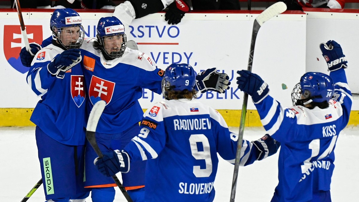 Hlinka Gretzky Cup Kanada proti Slovensku s budúcimi hviezdami