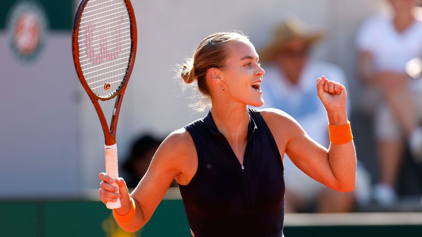ONLINE prenos zo stretnutia 1. kola Wimbledonu 2023: Anna Karolína Schmiedlová vs. Viktorija Golubicová. 