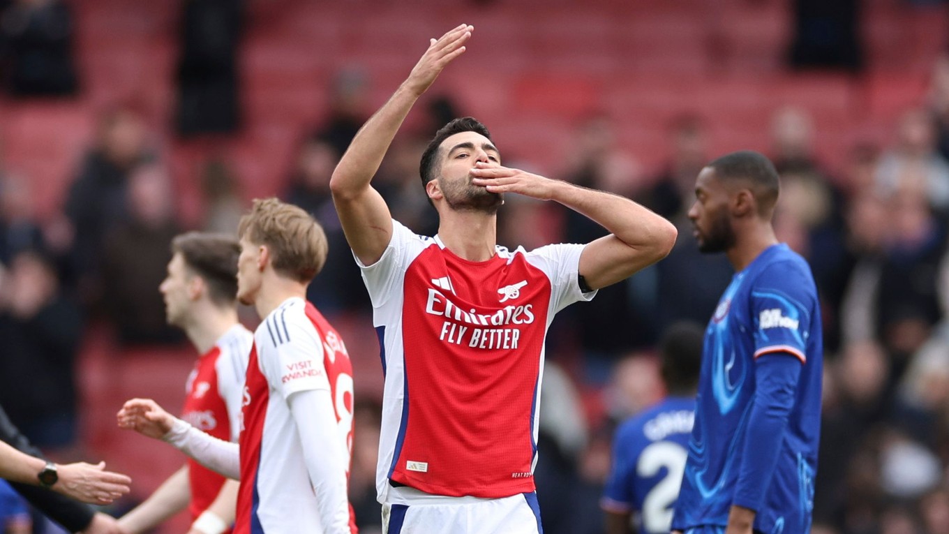 Mikel Merino sa teší po strelenom góle v zápase Arsenal FC - Chelsea FC v 29. kole Premier League.