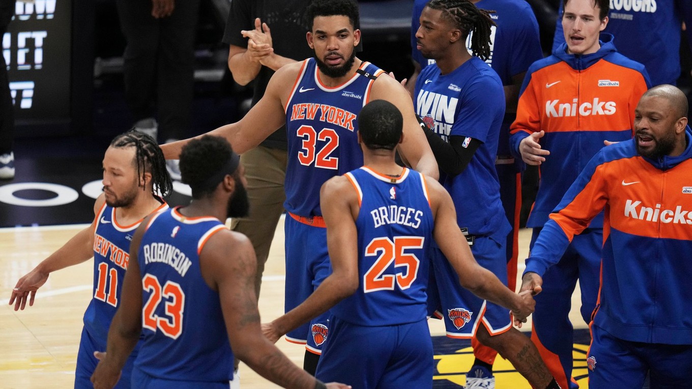 Radosť hráčov New York Knicks. 