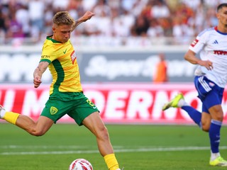 Vľavo hráč Žiliny Timotej Hranica počas prvého zápasu 1. predkola Európskej ligy (EL) medzi HNK Hajduk Split - MŠK Žilina