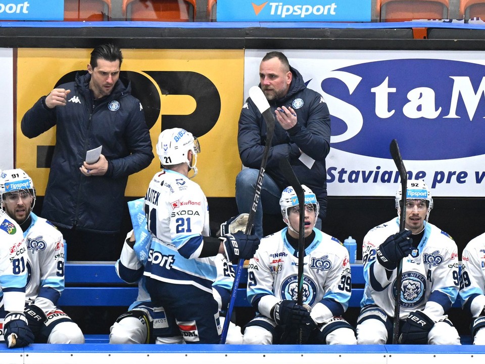 Lavička Nitry počas zápasu hokejovej Tipsport ligy.