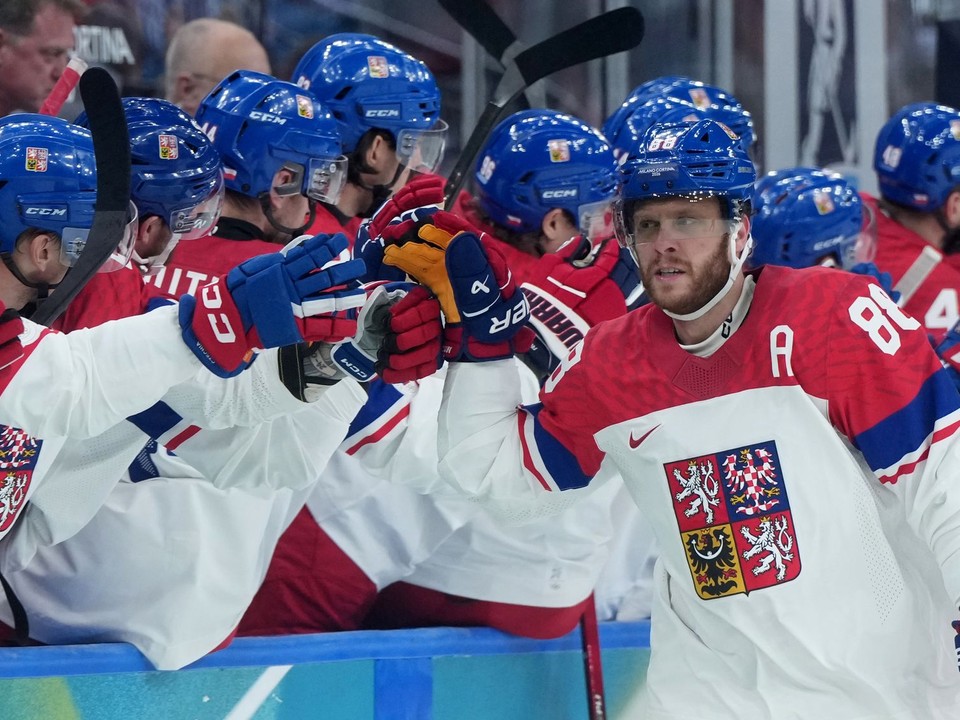 David Pastrňák v zápase štvrťfinále Kanada - Česko na ZOH 2026.